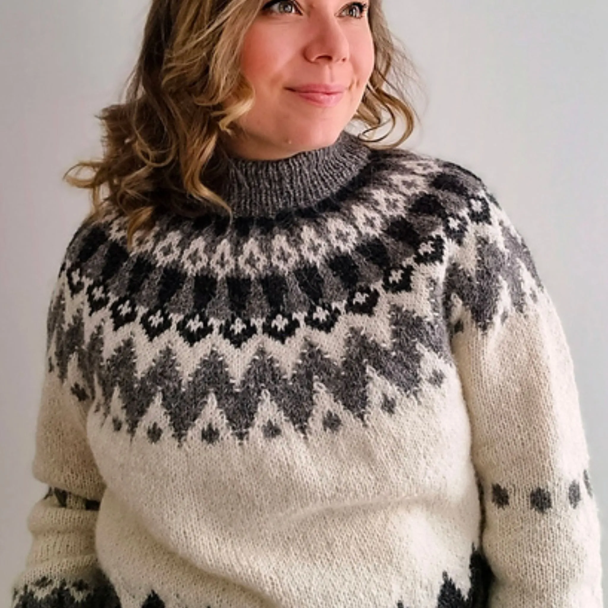 Levi Pullover by Sari Nordlund in Léttlopi